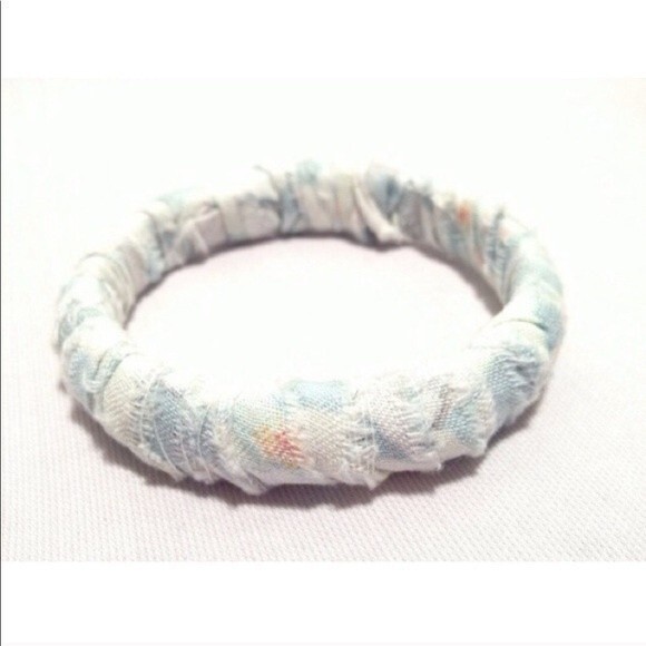Handmade Bracelet Blue Floral Fabric-Wrapped Raw Edge Bangle - Picture 2 of 4